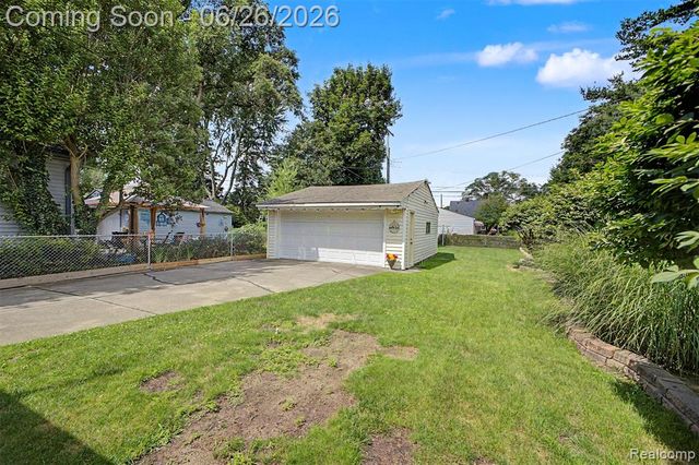 2216 Banner Street, Dearborn, MI 48124