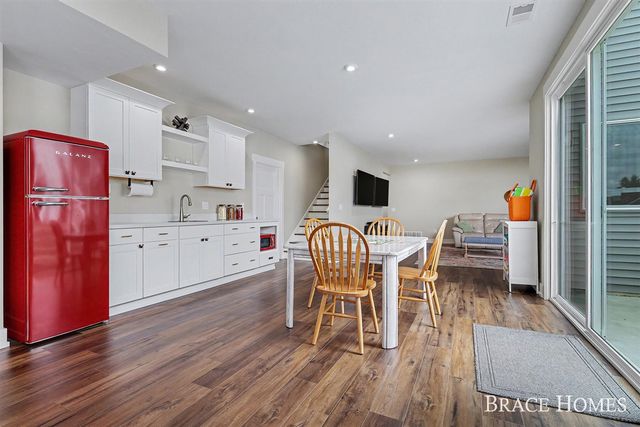 8235 Country Rail Drive, Byron Center, MI 49315