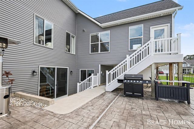 8235 Country Rail Drive, Byron Center, MI 49315