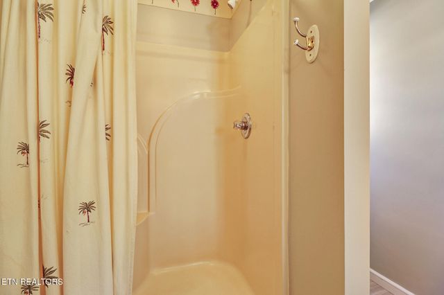 112 Lakewood Drive, Crossville, TN 38558