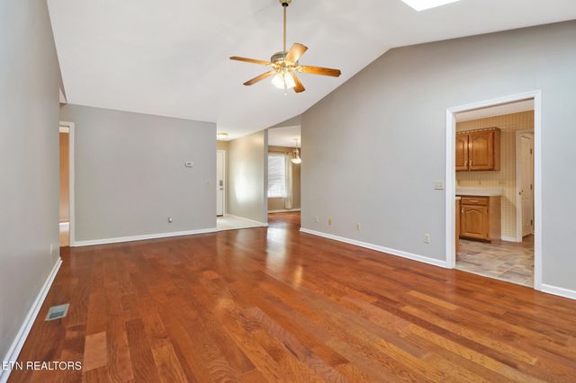 112 Lakewood Drive, Crossville, TN 38558