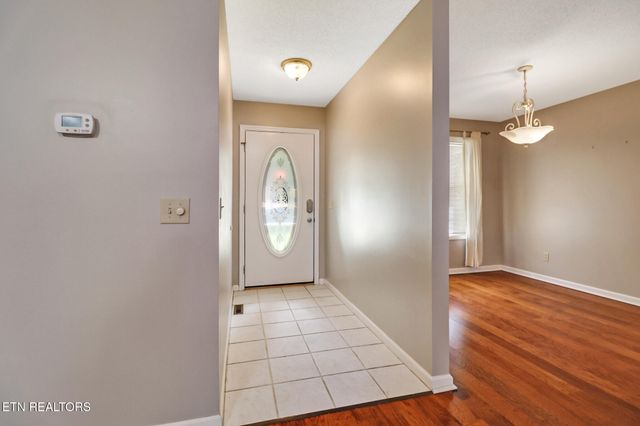 112 Lakewood Drive, Crossville, TN 38558