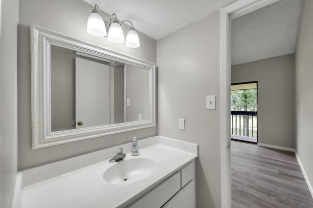 12900 Walden Road 604F, Montgomery, TX 77356