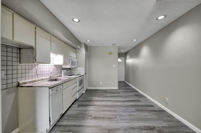 12900 Walden Road 604F, Montgomery, TX 77356