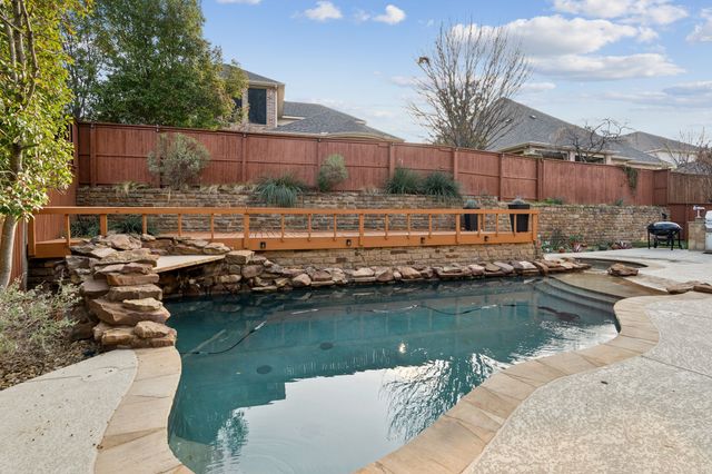 1330 Terrace Drive, Lantana, TX 76226