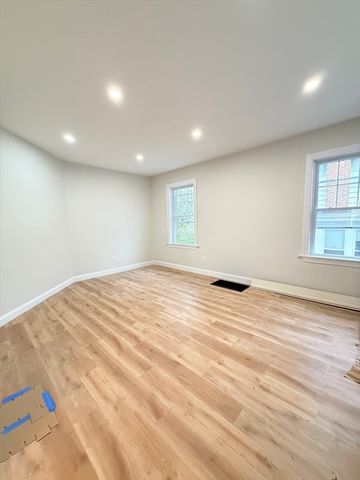 60 Montclair Ave, Quincy, MA 02171