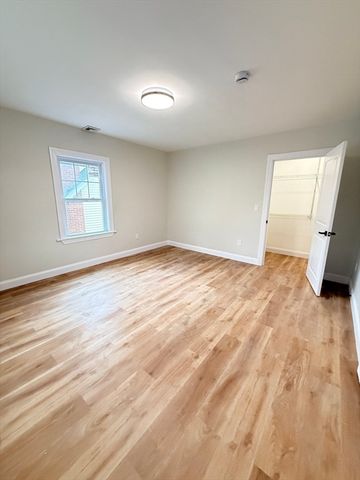60 Montclair Ave, Quincy, MA 02171