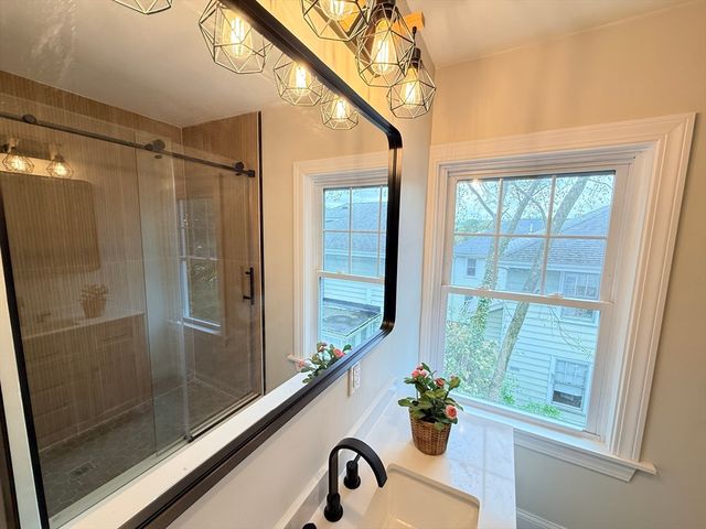 60 Montclair Ave, Quincy, MA 02171