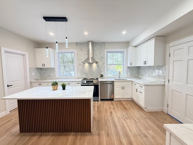 60 Montclair Ave, Quincy, MA 02171