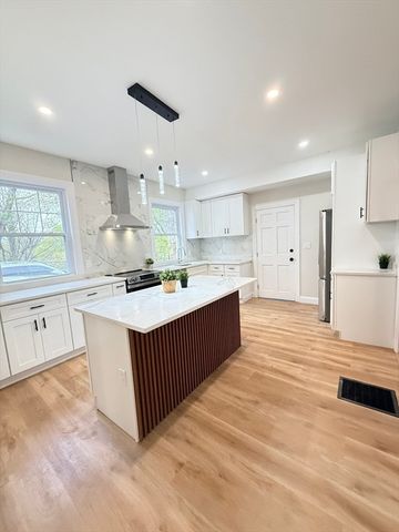 60 Montclair Ave, Quincy, MA 02171