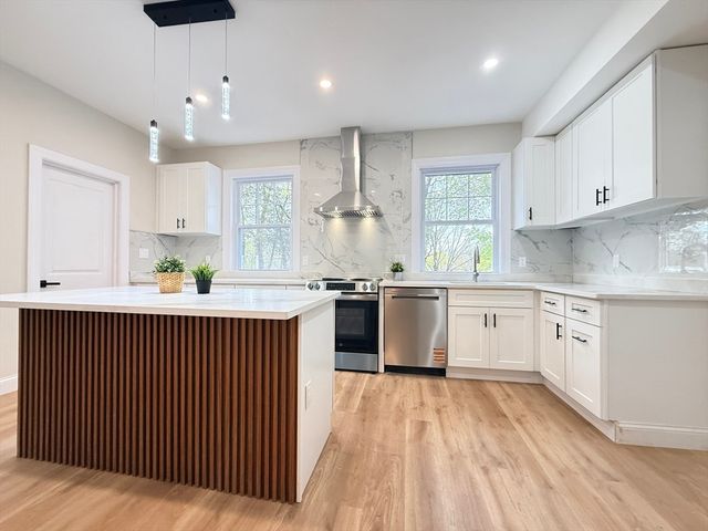 60 Montclair Ave, Quincy, MA 02171