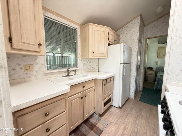 1017 PROSPECTOR Drive, Apache Junction, AZ 85119