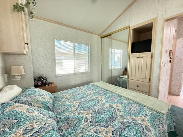 1017 PROSPECTOR Drive, Apache Junction, AZ 85119