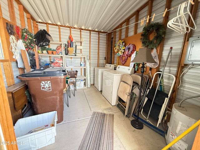 1017 PROSPECTOR Drive, Apache Junction, AZ 85119