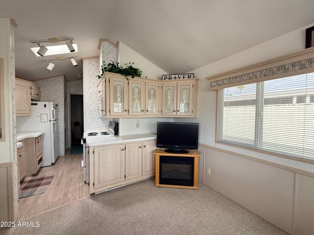 1017 PROSPECTOR Drive, Apache Junction, AZ 85119