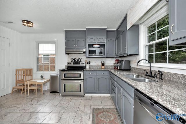 15013 Branscomb Road SE, Huntsville, AL 35803