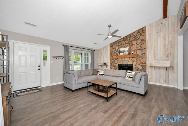 15013 Branscomb Road SE, Huntsville, AL 35803