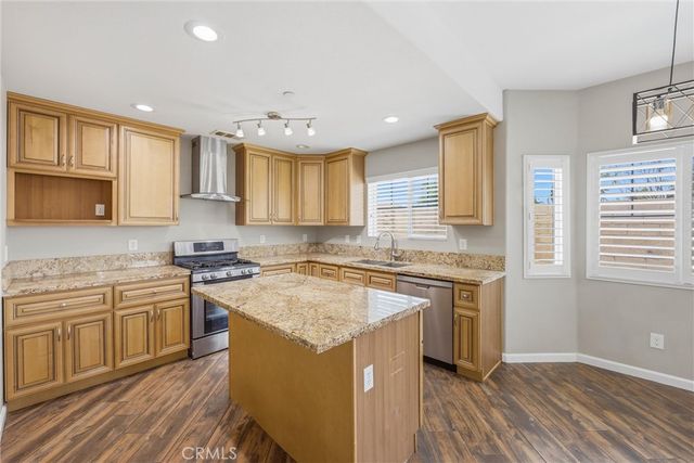 956 W Tibbot, Rialto, CA 92377
