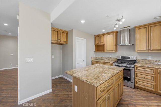 956 W Tibbot, Rialto, CA 92377