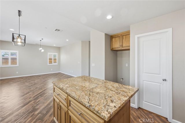 956 W Tibbot, Rialto, CA 92377