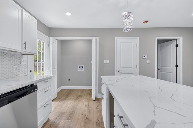 129 Shade Tree Ln, Jacksonville, AR 72076