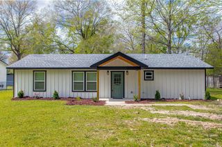 129 Shade Tree Ln, Jacksonville, AR 72076