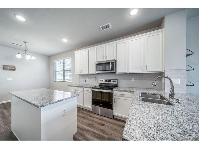 861 Great Plains Ave, Berthoud, CO 80513