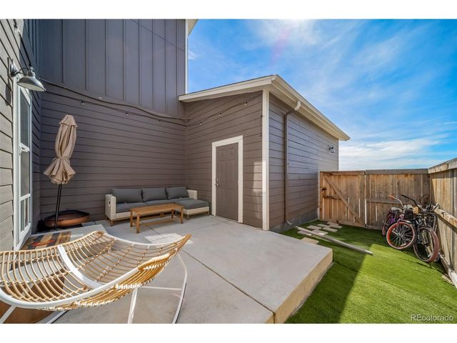 861 Great Plains Ave, Berthoud, CO 80513