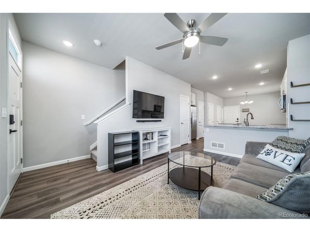 861 Great Plains Ave, Berthoud, CO 80513