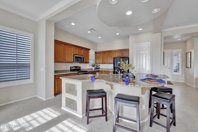 12425 W Desert Vista Trail, Peoria, AZ 85383