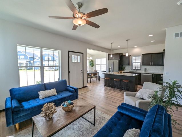 4317 Goldeneye Gateway Drive, Middleton, WI 53562