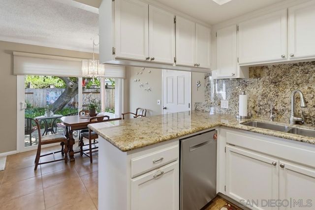 13206 Saddle Ridge Rd, Lakeside, CA 92040