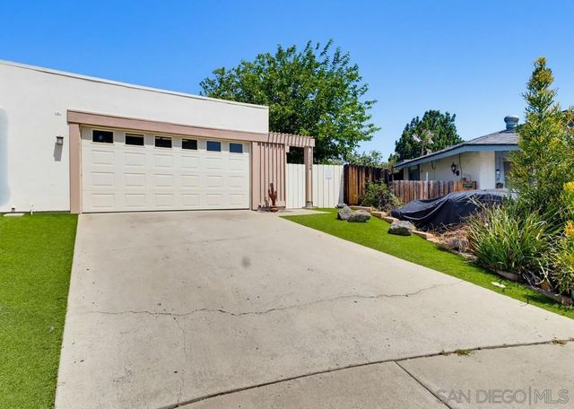 13206 Saddle Ridge Rd, Lakeside, CA 92040