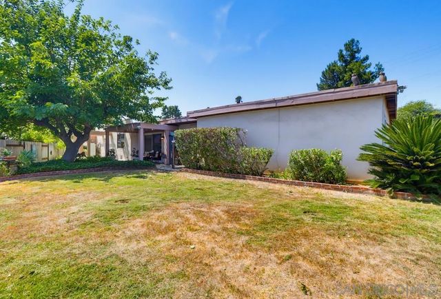 13206 Saddle Ridge Rd, Lakeside, CA 92040