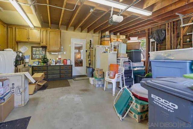13206 Saddle Ridge Rd, Lakeside, CA 92040