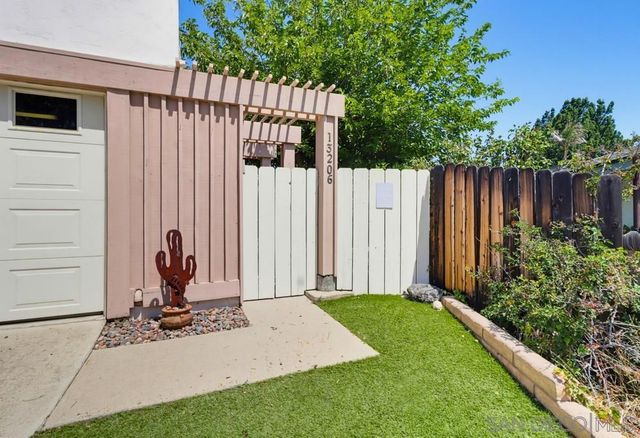 13206 Saddle Ridge Rd, Lakeside, CA 92040