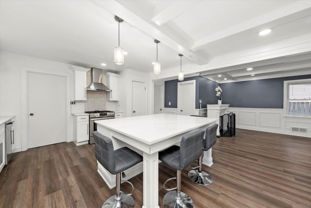 1317 Waverly Place, Joliet, IL 60435