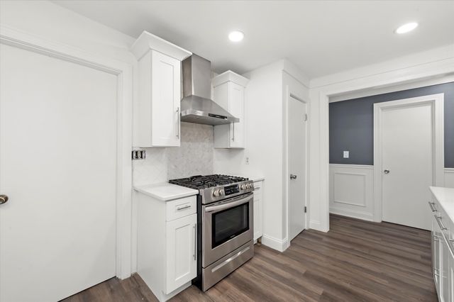 1317 Waverly Place, Joliet, IL 60435