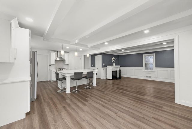 1317 Waverly Place, Joliet, IL 60435