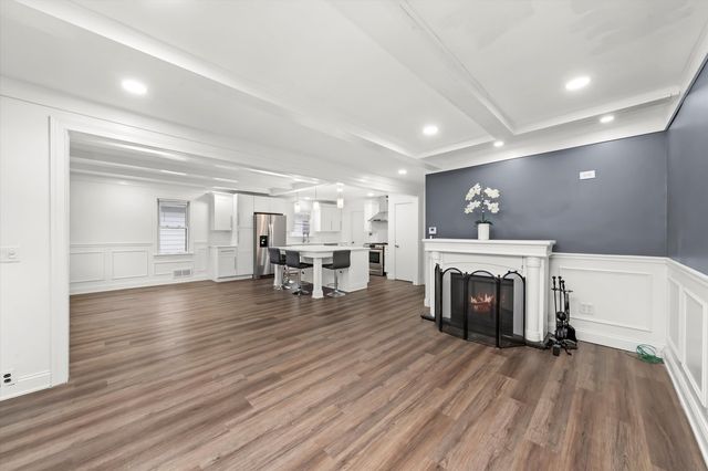 1317 Waverly Place, Joliet, IL 60435