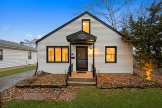 1317 Waverly Place, Joliet, IL 60435