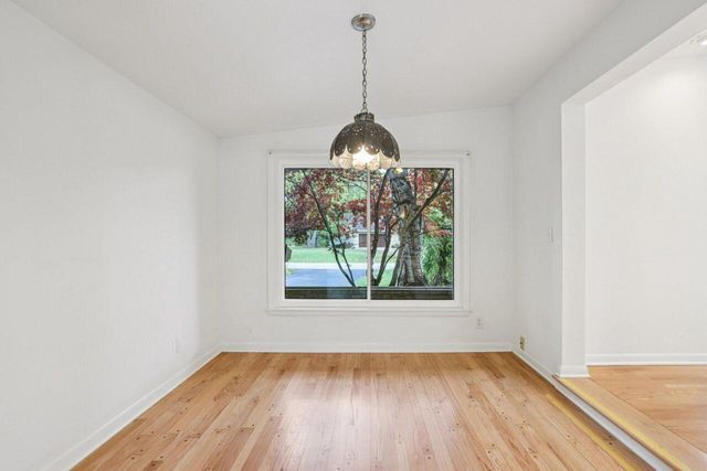 5105 W Arrowwood ROAD, Mequon, WI 53092