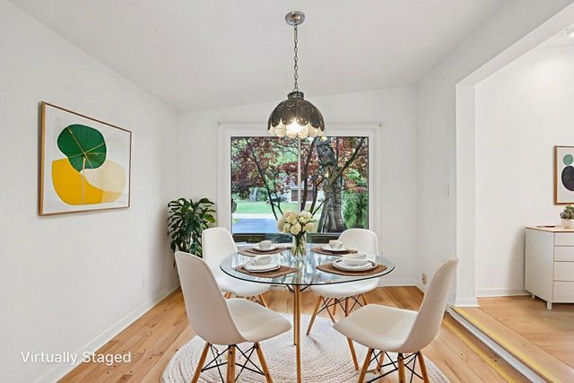 5105 W Arrowwood ROAD, Mequon, WI 53092