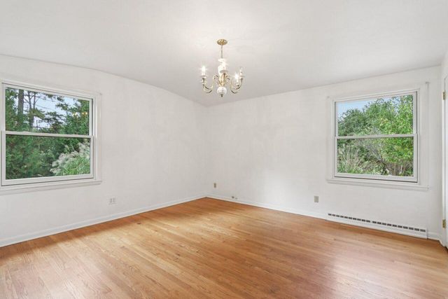 5105 W Arrowwood ROAD, Mequon, WI 53092