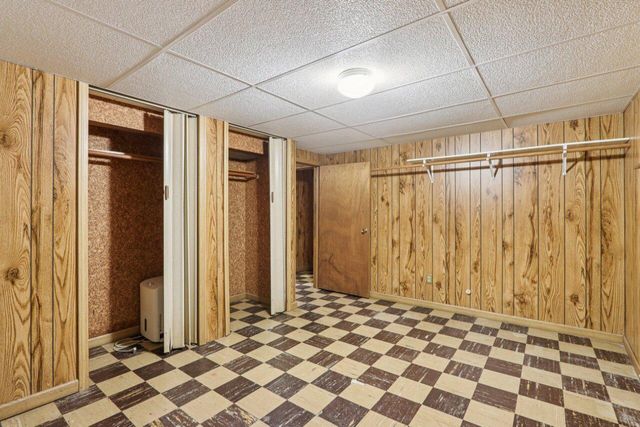 5105 W Arrowwood ROAD, Mequon, WI 53092