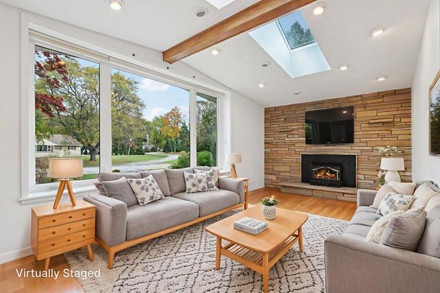 5105 W Arrowwood ROAD, Mequon, WI 53092