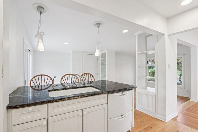 5105 W Arrowwood ROAD, Mequon, WI 53092