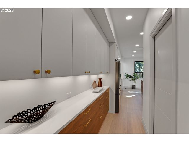 3125 Nw BLUE SKY Ln, Portland, OR 97229