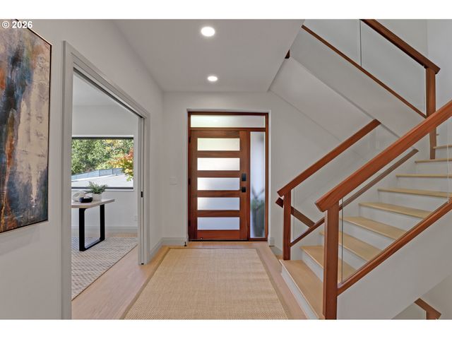 3125 Nw BLUE SKY Ln, Portland, OR 97229