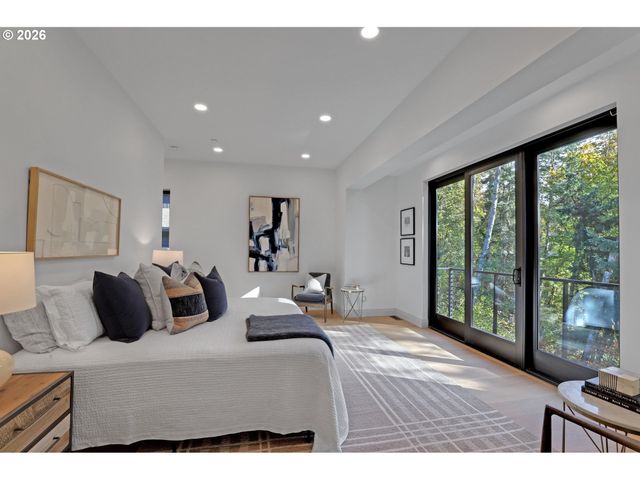 3125 Nw BLUE SKY Ln, Portland, OR 97229